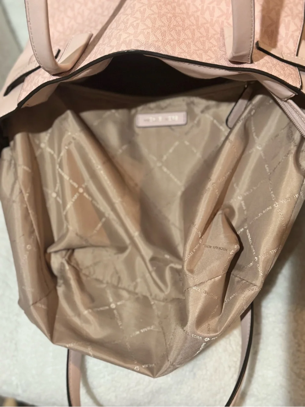 Michael Kors Carmen Large North South Zip Tote (blush pink) - Picture 13 of 13